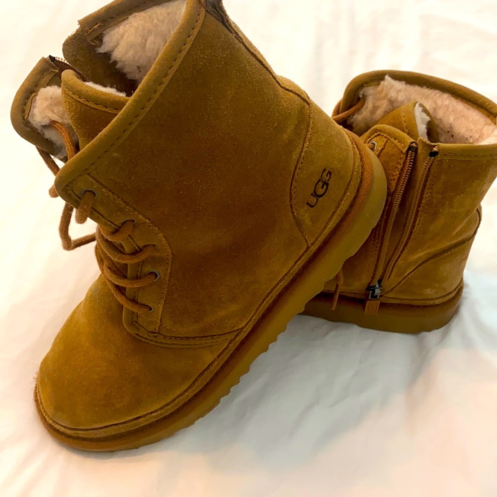 Boys Size 6 UGG Boots